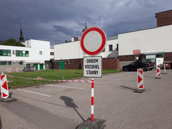 prestavba parkoviska za OD MIDO na Záhradnej ulici prestavba parkoviska za OD MIDO na Záhradnej ulici